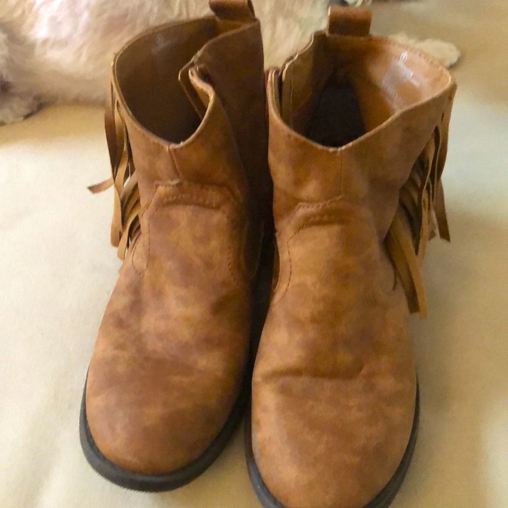 Justice size 8 booties